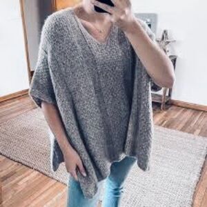 JARBO 🩵 Ice Blue Alpaca V-Neck Poncho